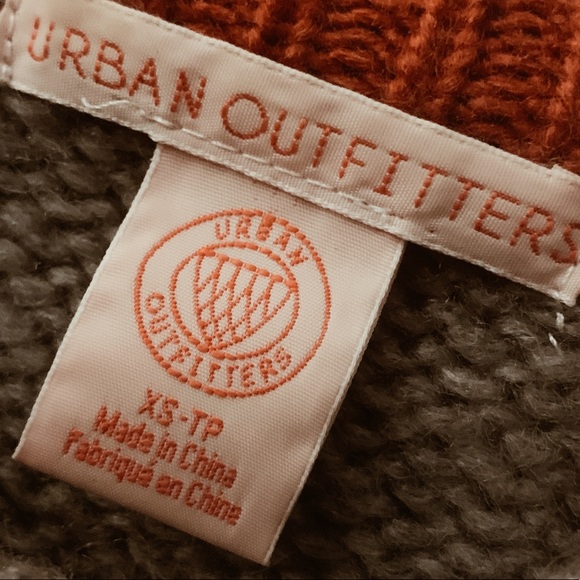 Urban Outfitters Sweater - Picture 3 of 3